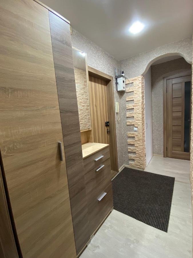 Квартира С Раздельными Комнатами, Левый Берег, Пр Правды, Ул Калиновая 第聂伯罗彼得罗夫斯克 外观 照片